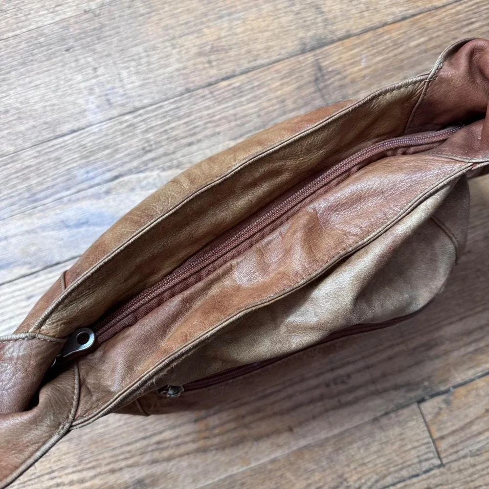 Vintage 90's brown patina leather hobo purse Worn-in Distressed Fest Boho Hippie